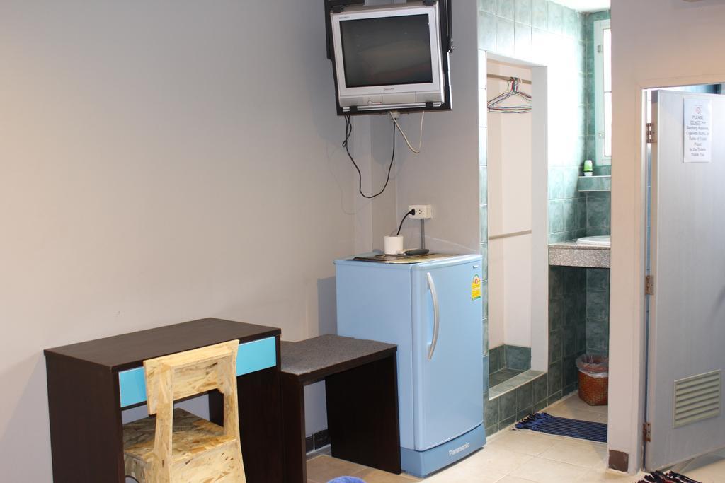Pakinai Guesthouse Τσιάνγκ Μάι Δωμάτιο φωτογραφία
